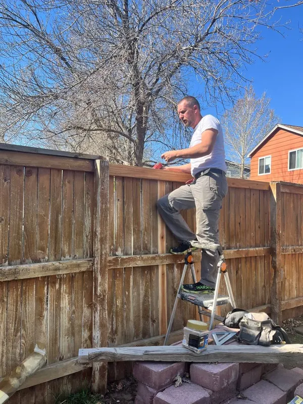 DES Limited 08 Handyman Service fence repair project